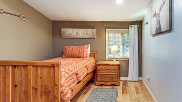 House (5 Bedrooms) | Interior