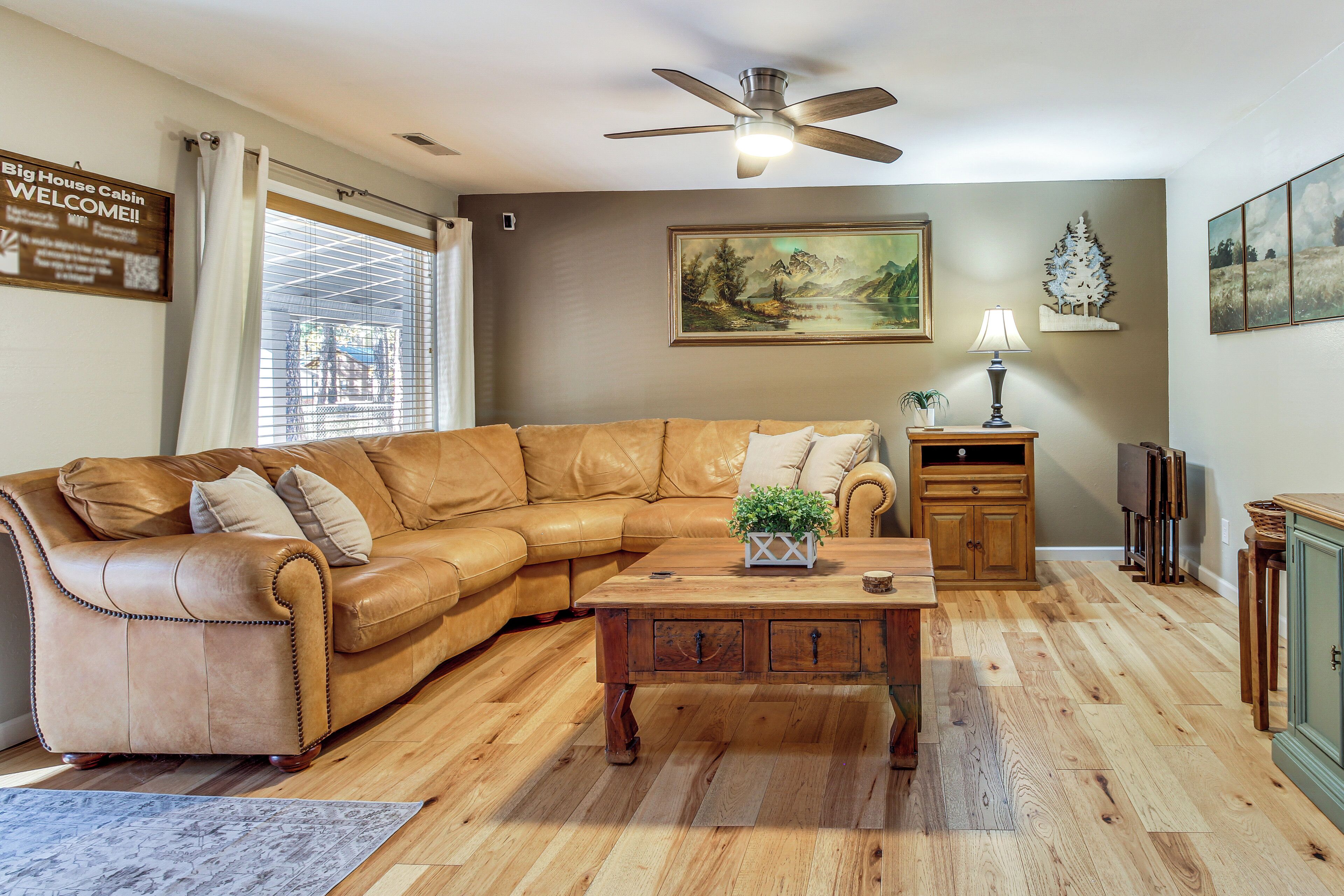 House (5 Bedrooms) | Interior