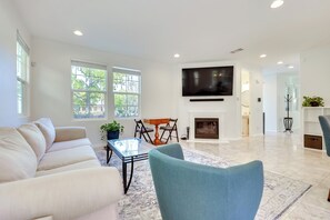 House (4 Bedrooms) | Interior - Family-friendly Camarillo Home w/ Access to Pools! (Camarillo)