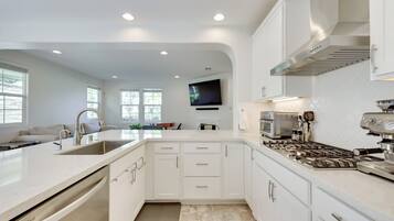 Nhà (4 Bedrooms) | Nội thất