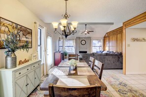 House (2 Bedrooms) | Interior