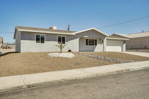 Interior - 2 Mi to Lake Havasu: Home w/ Patio! (Lake Havasu City)
