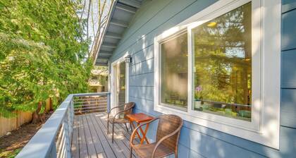 Bellevue Abode: Balcony, 13 Mi to Downtown Seattle