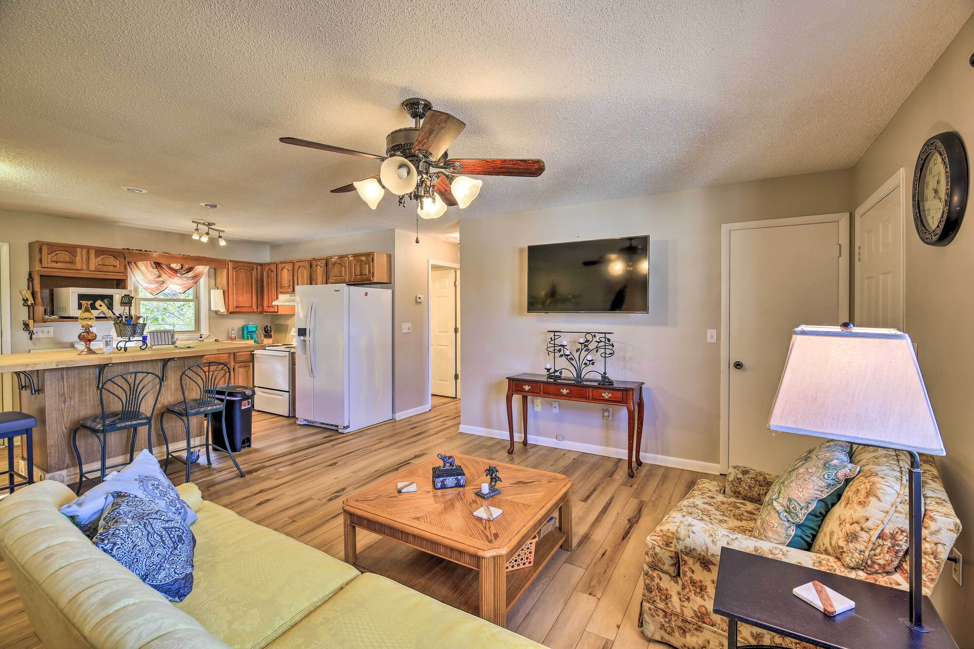 House (2 Bedrooms) | Interior