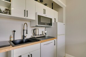 Apartment (1 Bedroom) | Interior