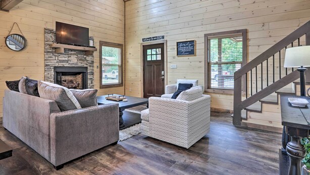 House (4 Bedrooms) | Interior