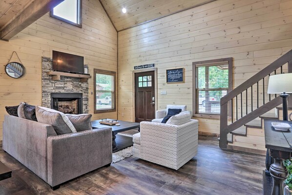 Interior - Smoky Cove Retreat w/ Private Hot Tub & Deck! (Sevierville)