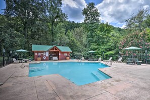 Interior - Smoky Cove Retreat w/ Private Hot Tub & Deck! (Sevierville)