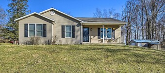 Berkeley Springs Vacation Home w/ Fire Pit!