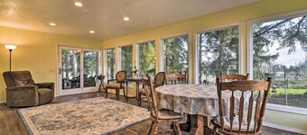 Pet-friendly La Center Home ~ 6 Mi to Casinos