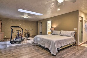 House (Multiple Bedrooms) | Bahagian dalam