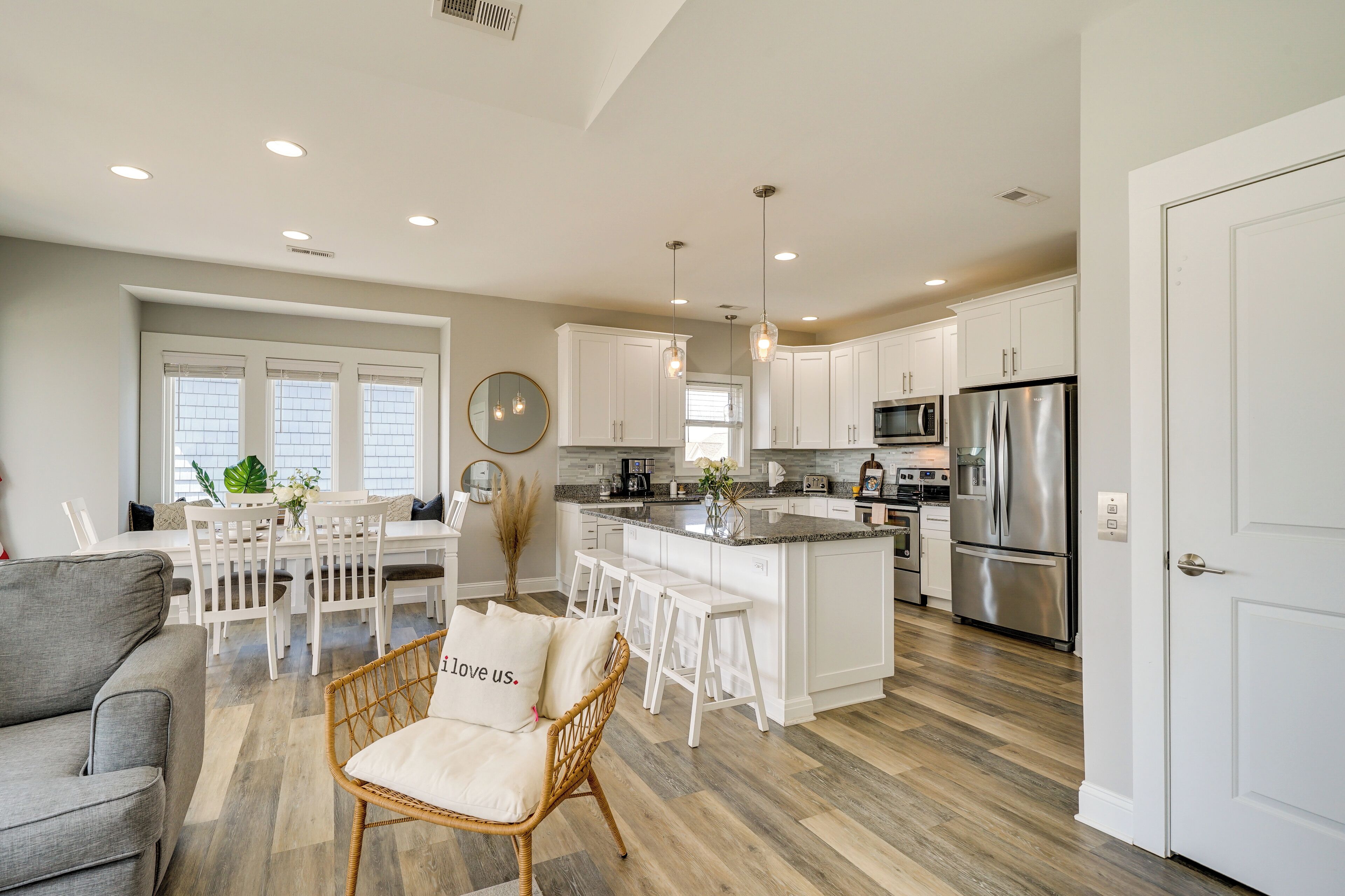 House (4 Bedrooms) | Interior