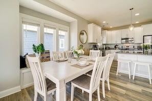 House (4 Bedrooms) | Interior