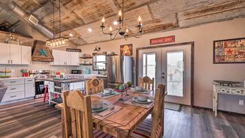 ํ์ฐ์ค (3 Bedrooms) | ๋ด๋ถ