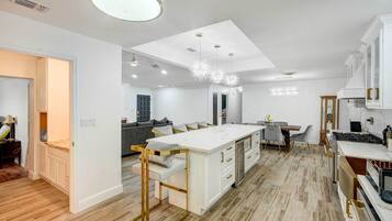 Nhà (3 Bedrooms) | Nội thất