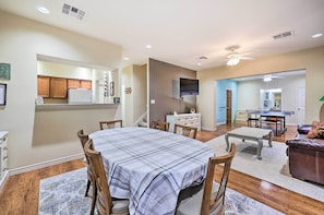 Apartment (2 Bedrooms) | Interior - Walk to Lake: Townhome w/ Hot Tub in Afton! (Afton)