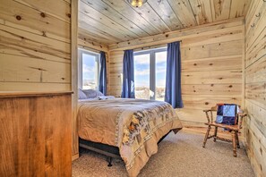 House (5 Bedrooms) | Interior - Rural White Sulphur Springs Getaway w/ Deck! (White Sulphur Springs)