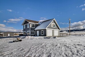 House (5 Bedrooms) | Interior