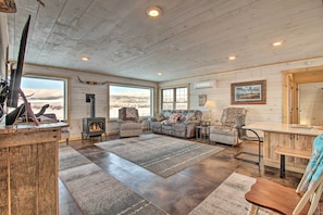 House (5 Bedrooms) | Interior