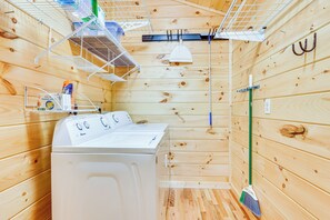House (1 Bedroom) | Interior - Stunning Murphy Cabin - 5 Mi to Cherokee Lake! (Murphy)