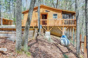 House (1 Bedroom) | Interior - Stunning Murphy Cabin - 5 Mi to Cherokee Lake! (Murphy)