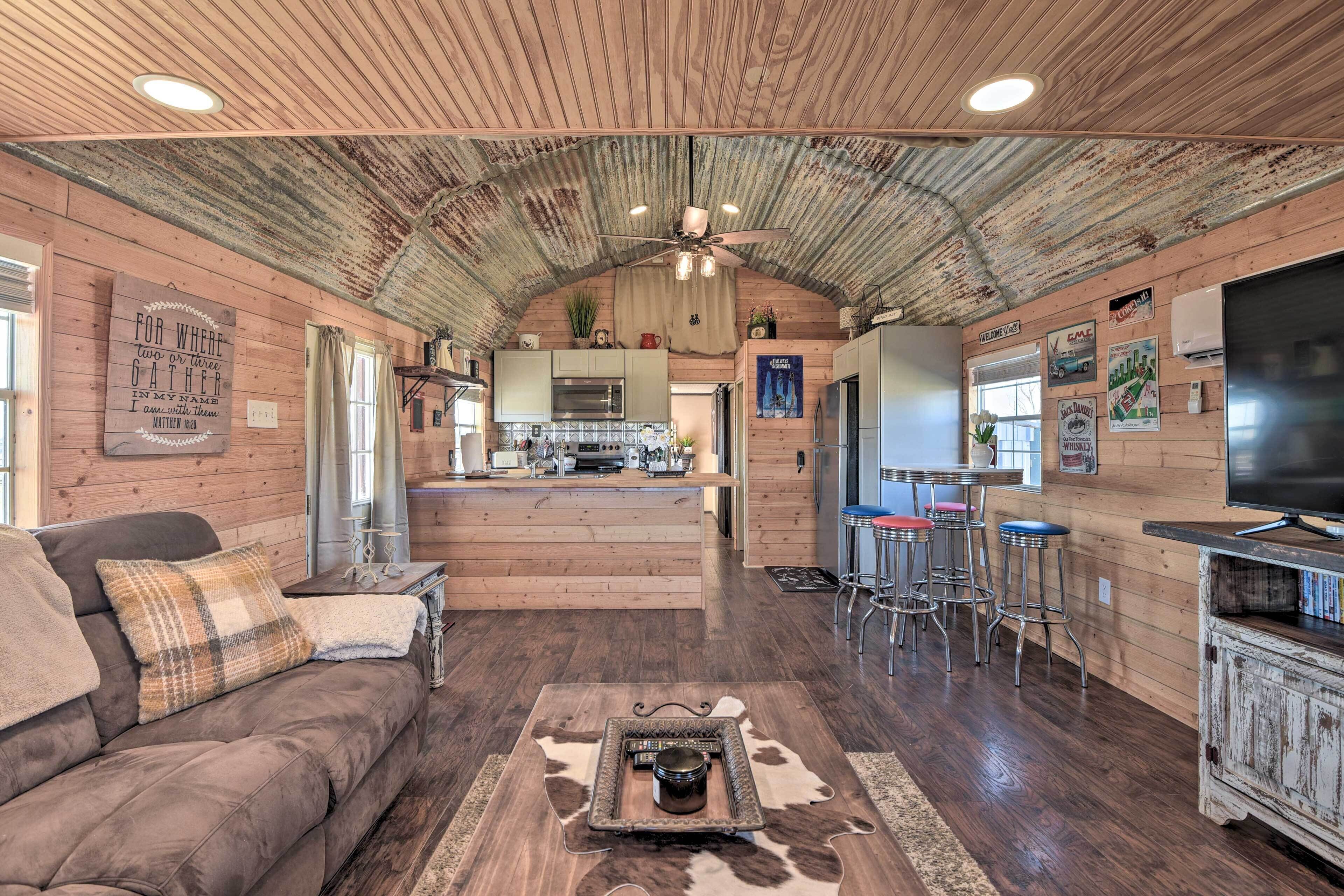 House (1 Bedroom) | Interior