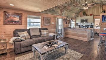 House (1 Bedroom) | Interior