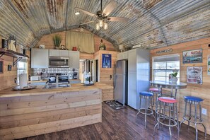 House (1 Bedroom) | Interior