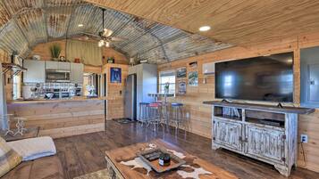 House (1 Bedroom) | Interior