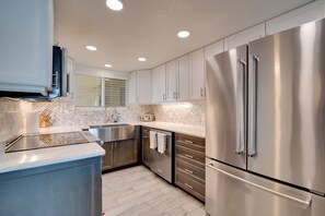 Apartment (2 Bedrooms) | Interior - Private Beach Access & Gulf Views: Hudson Condo! (Hudson)