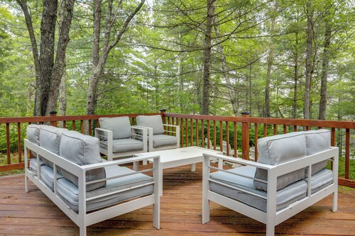 Lakefront Minocqua Getaway: Dock, Game Room!