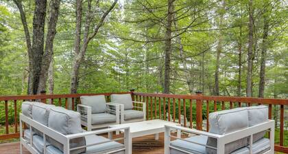 Lakefront Minocqua Getaway: Dock, Game Room!