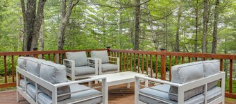 Lakefront Minocqua Getaway: Dock, Game Room!