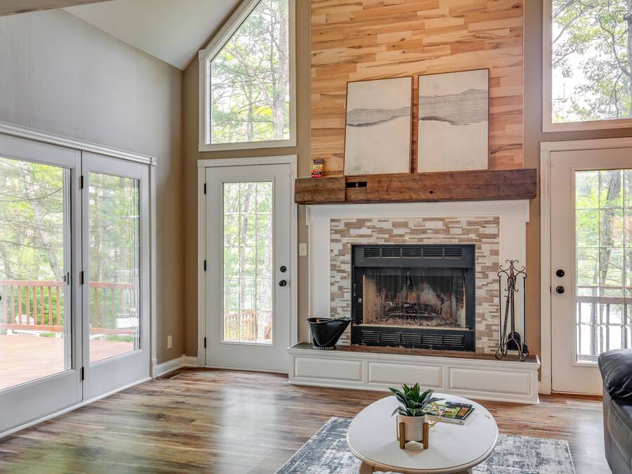 House (5 Bedrooms) | Interior