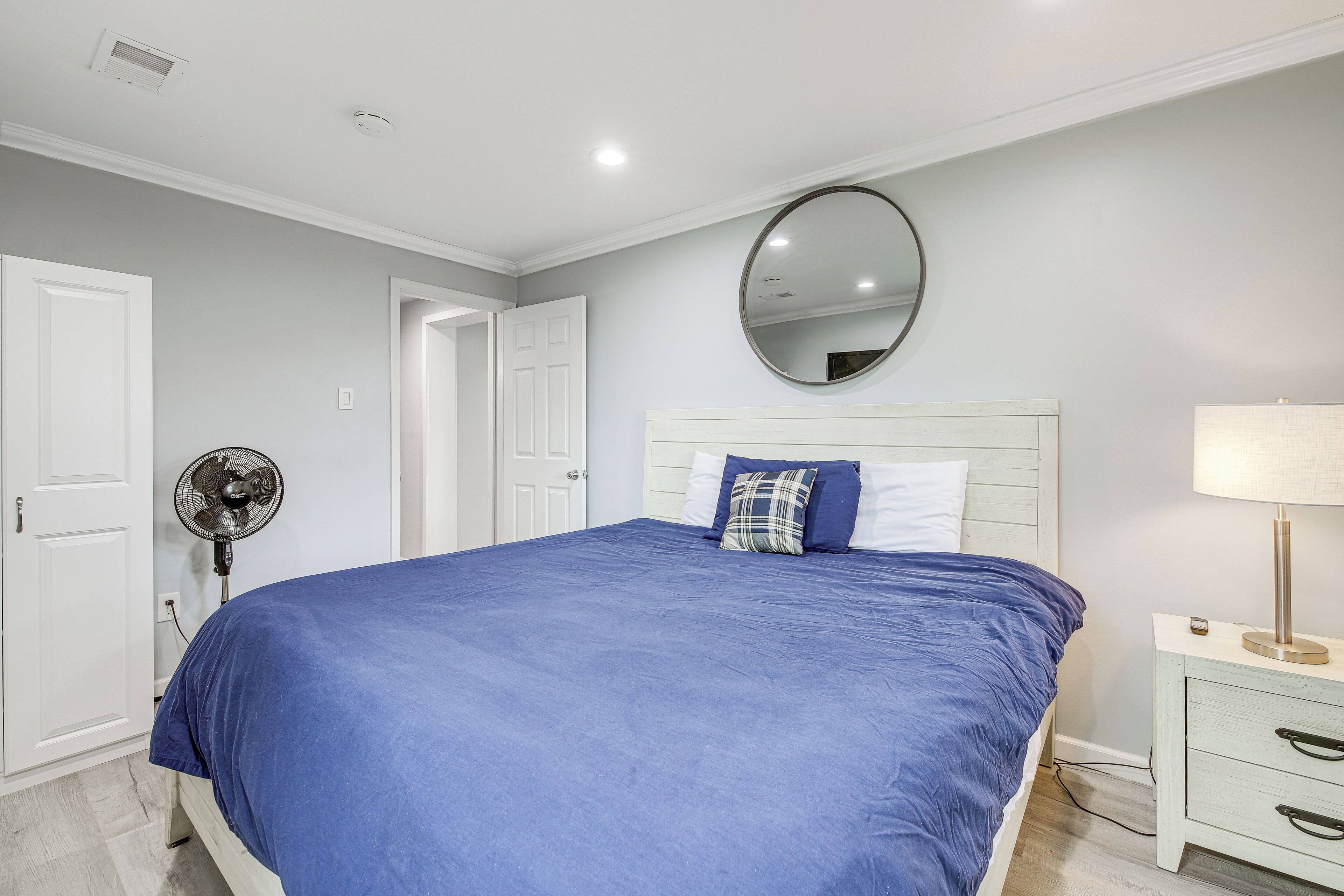 1 bedroom, iron/ironing board, bed sheets