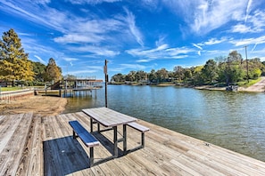 House (3 Bedrooms) | Interior - Walk to Cedar Creek Reservoir: Home w/ Fire Pit! (Kemp)