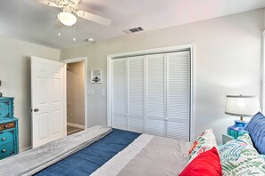 House (3 Bedrooms) | Interior - Walk to Cedar Creek Reservoir: Home w/ Fire Pit! (Kemp)