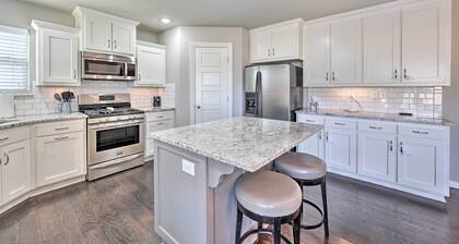 Near Hiking & Biking: Convenient Home in Rogers!