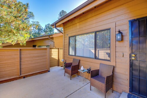 Pet-friendly Prescott Townhome w/ Fireplace!