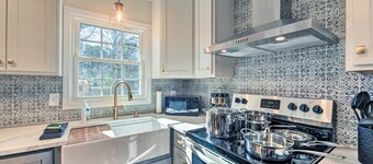 Family-friendly New Bern Home w/ Backyard!