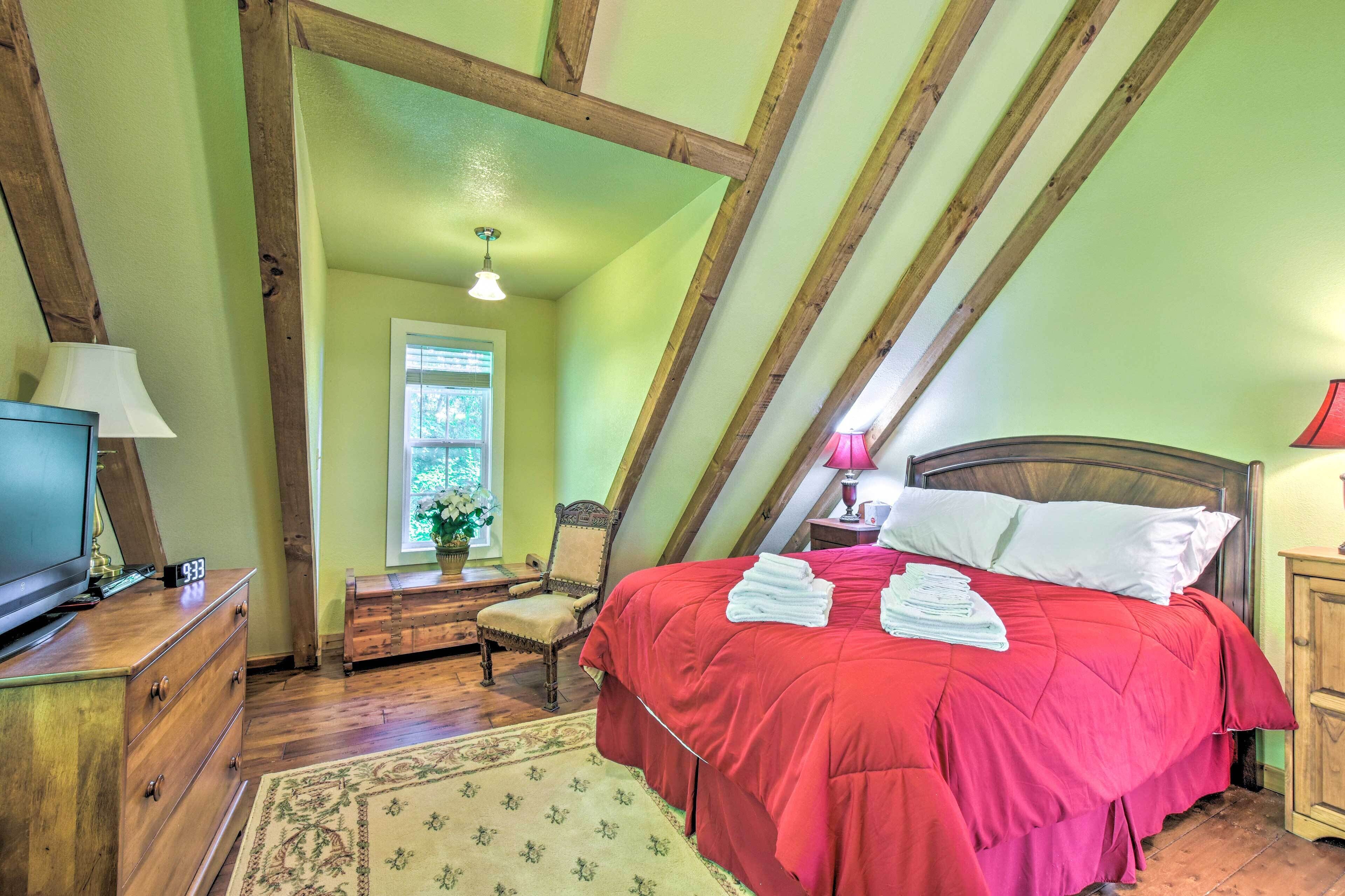 House (2 Bedrooms) | Interior