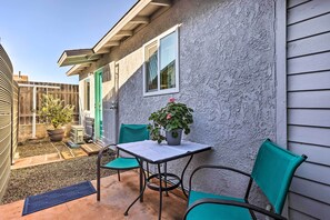 Cottage (1 Bedroom) | Interior - Quiet Carpinteria Cottage By Town & Beaches (Carpinteria)