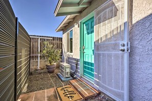 Cottage (1 Bedroom) | Interior - Quiet Carpinteria Cottage By Town & Beaches (Carpinteria)