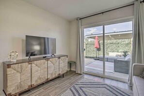 Apartment (2 Bedrooms) | Interior - Walk to Old Town Scottsdale: Apartment w/ Patio! (Scottsdale)