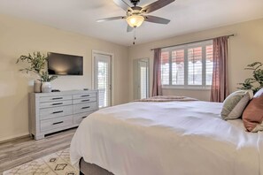 House (2 Bedrooms) | Interior - Stunning Sun Lakes Retreat < 1 Mi to Golfing! (Chandler)