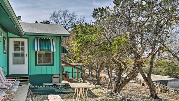 House (3 Bedrooms) | Interior - Charming Ingram Home w/ Yard & Furnished Patio! (Ingram)