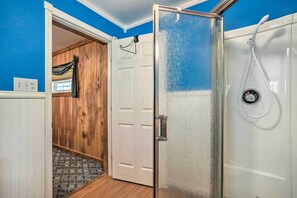 House (3 Bedrooms) | Interior - Charming Ingram Home w/ Yard & Furnished Patio! (Ingram)