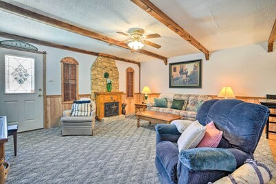 Charming Ingram Home w/ Yard & Furnished Patio!
