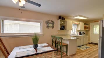 Apartment (1 Bedroom) | Interior