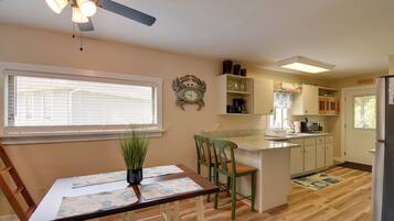 Apartment (1 Bedroom) | Interior